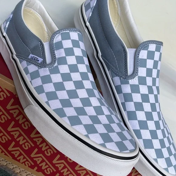 Vans Men’s Classic Slip-On
Color Theory Checkerboard
VN000BVZDSB
Sneakers - Picture 8 of 16